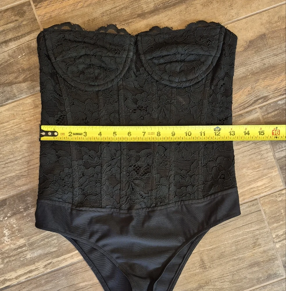 Bardot Oskar Lace Bustier Bodysuit, Snap Closure, Detachable Shoulder Straps, 2 - Picture 11 of 16